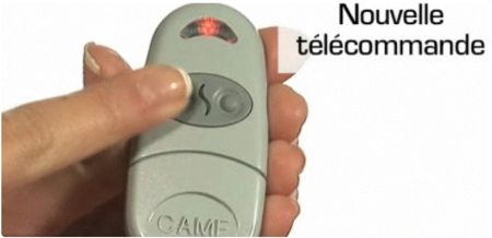 Indiquez quel bouton de la t�l�commande va �tre programm� en appuyant dessus.